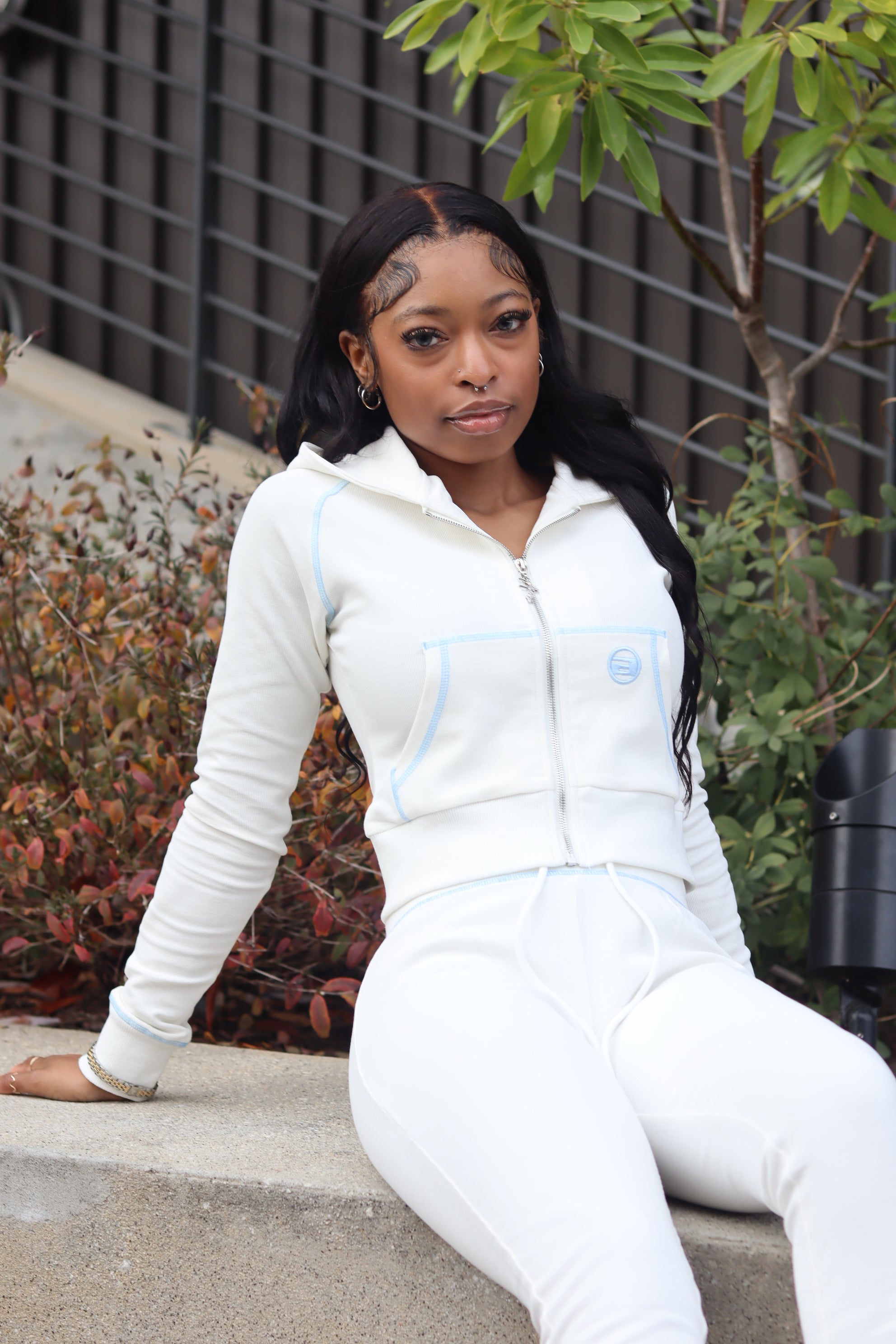 Pearl Zipup (white/baby blue)